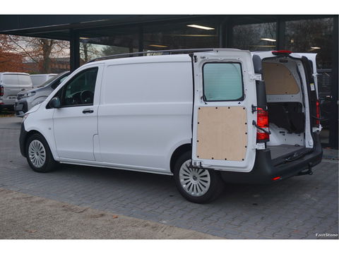 Mercedes-Benz Vito 116 CDI Lang AUT BPM VRIJ!! 10.25" MBUX, Distronic, 360° Cam, Trekhaak, Adap. LED!! NR. G01*