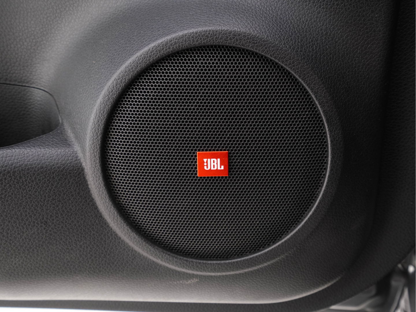 Nissan X-Trail 1.6 dCi Tekna (INCL-BTW) Aut. *PANO | LUXURY-LEATHER | FULL-LED | TOP-VIEW | JBL-AUDIO | BLINDSPOT | KEYLESS | HEATED-COMFORTSEATS | NAVI-FULLMAP | CARPLAY | PRIVACY-GLASS | 19''ALU*