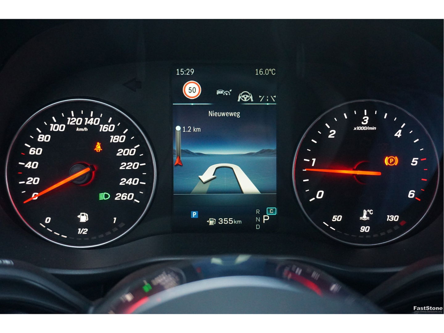 Mercedes-Benz Vito 116 CDI Lang AUT BPM VRIJ!! 10.25" MBUX, Distronic, 360° Cam, Trekhaak, Adap. LED!! NR. G01*