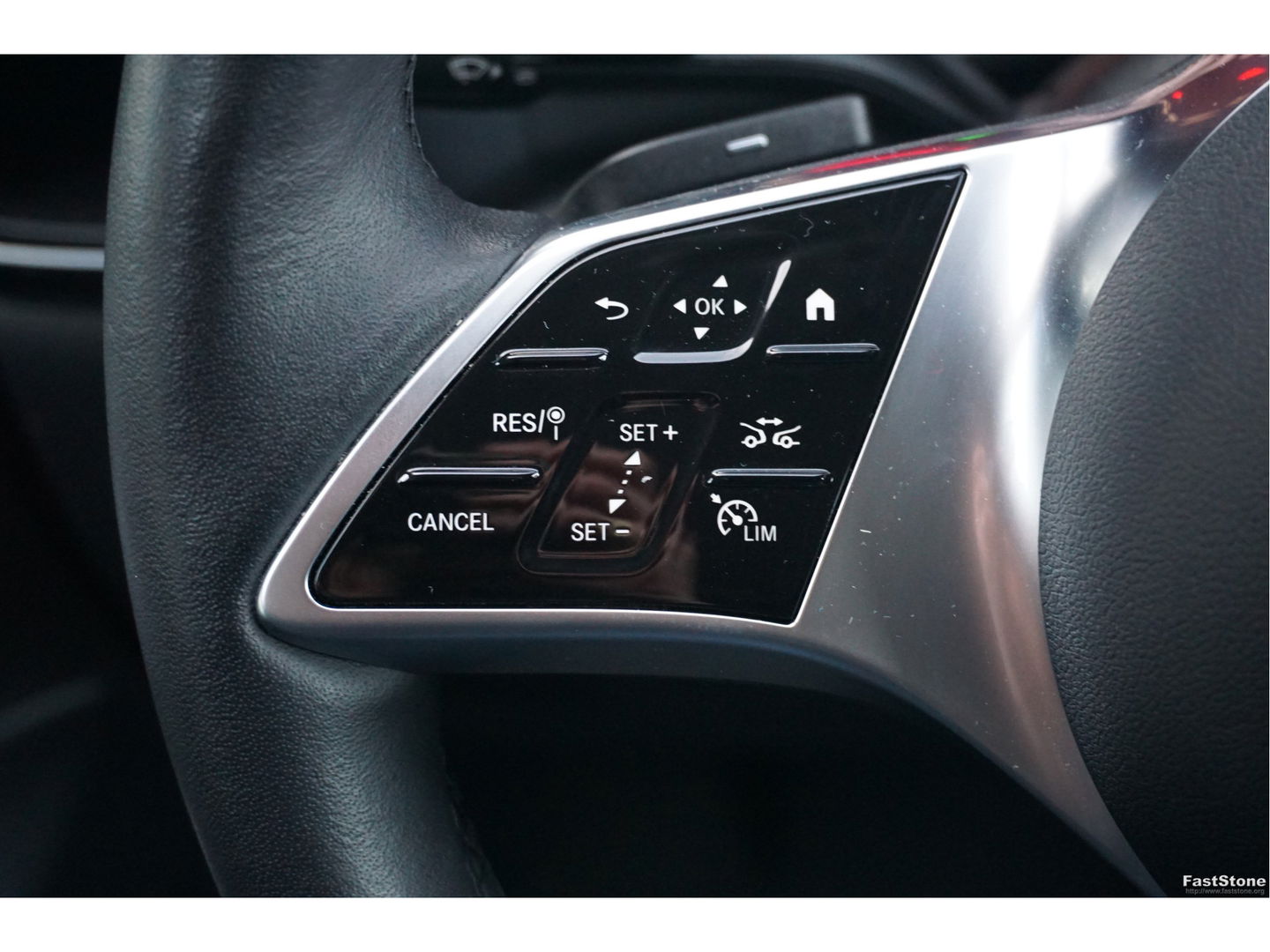 Mercedes-Benz Vito 116 CDI Lang AUT BPM VRIJ!! 10.25" MBUX, Distronic, 360° Cam, Trekhaak, Adap. LED!! NR. G01*