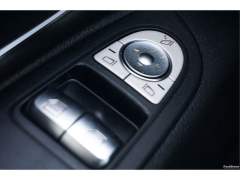 Mercedes-Benz Vito 116 CDI Lang AUT BPM VRIJ!! 10.25" MBUX, Distronic, 360° Cam, Trekhaak, Adap. LED!! NR. G01*