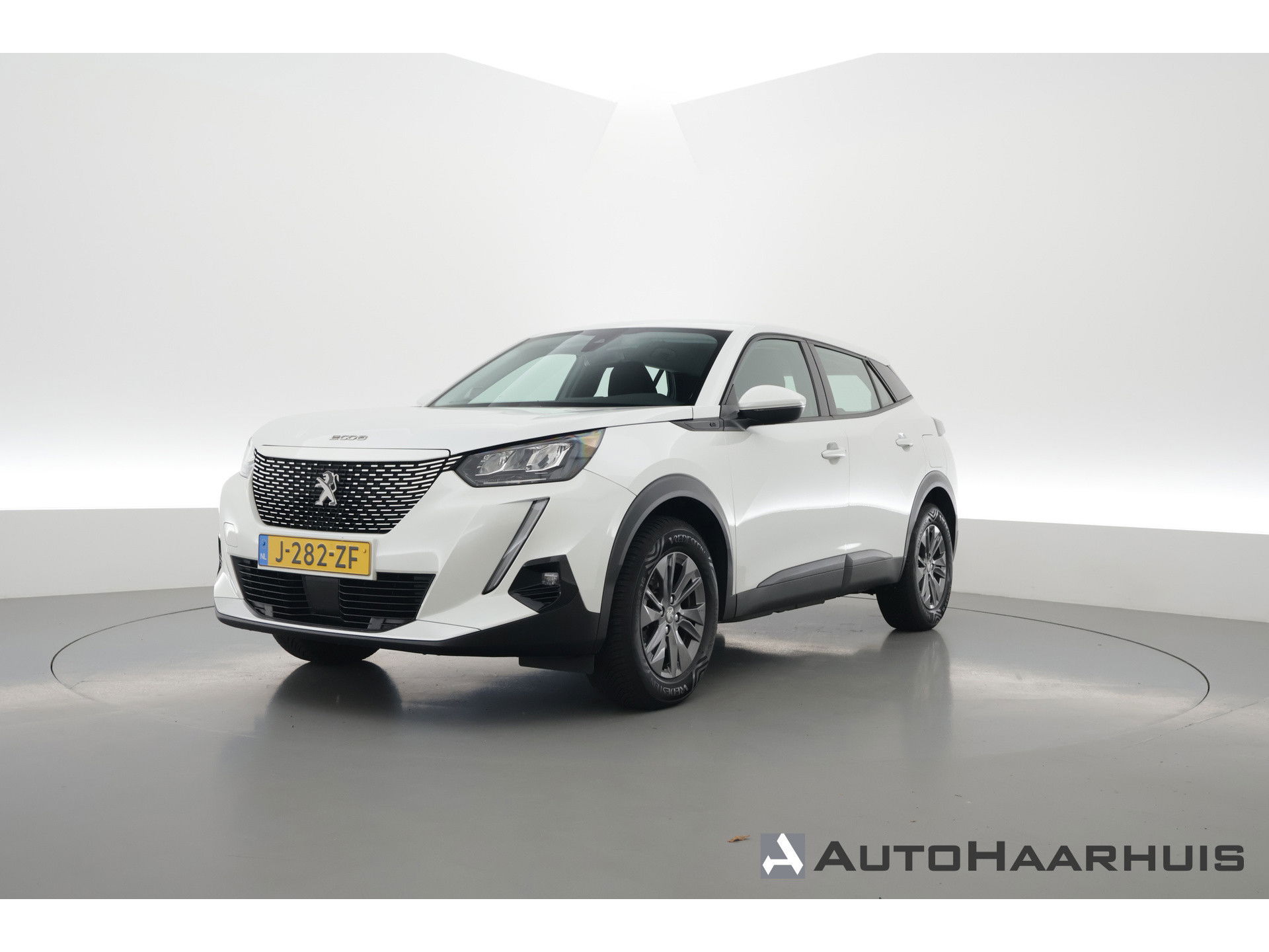Peugeot e-2008 EV Active 50 kWh | Navi | Apple CarPlay | Cruise | LED | Clima | All Seasons
