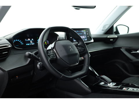 Peugeot e-2008 EV Active 50 kWh | Navi | Apple CarPlay | Cruise | LED | Clima | All Seasons
