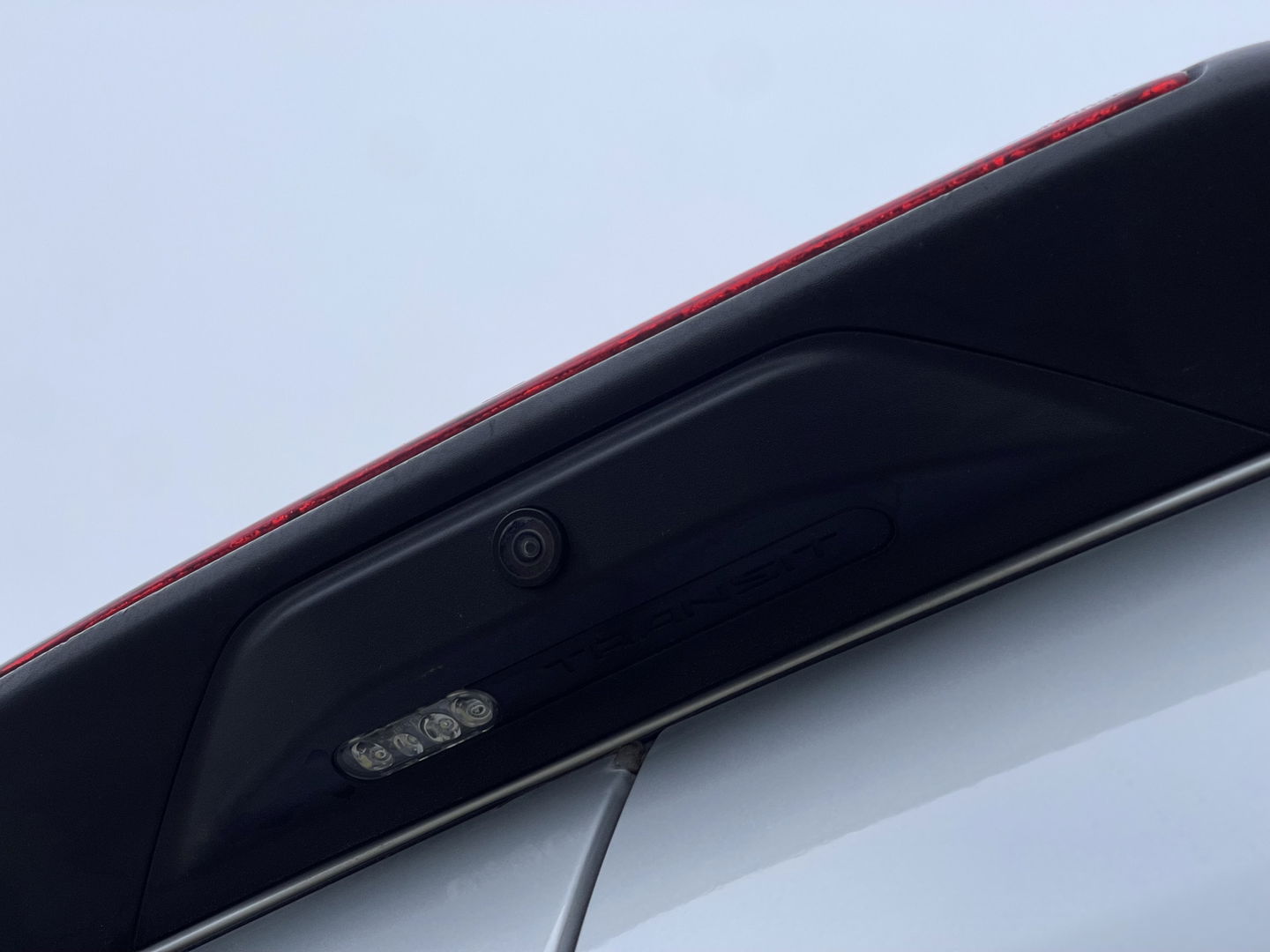 Ford Transit 310 2.0 TDCI 130pk / L3H2 Trend / volledig ingerichte Sortimo laadruimte met omvormer / vaste prijs rijklaar € 19.950 ex btw / lease vanaf € 336 / trekhaak / camera / airco / cruise / navi