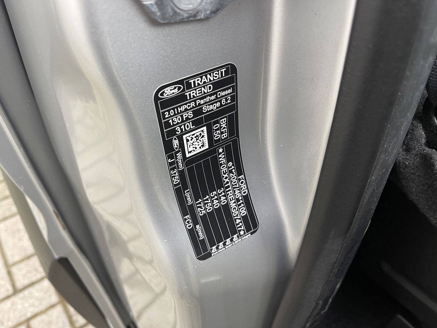 Ford Transit 310 2.0 TDCI 130pk / L3H2 Trend / volledig ingerichte Sortimo laadruimte met omvormer / vaste prijs rijklaar € 19.950 ex btw / lease vanaf € 336 / trekhaak / camera / airco / cruise / navi