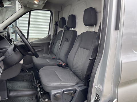 Ford Transit 310 2.0 TDCI 130pk / L3H2 Trend / volledig ingerichte Sortimo laadruimte met omvormer / vaste prijs rijklaar € 19.950 ex btw / lease vanaf € 336 / trekhaak / camera / airco / cruise / navi