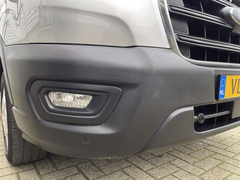 Ford Transit 310 2.0 TDCI 130pk / L3H2 Trend / volledig ingerichte Sortimo laadruimte met omvormer / vaste prijs rijklaar € 19.950 ex btw / lease vanaf € 336 / trekhaak / camera / airco / cruise / navi