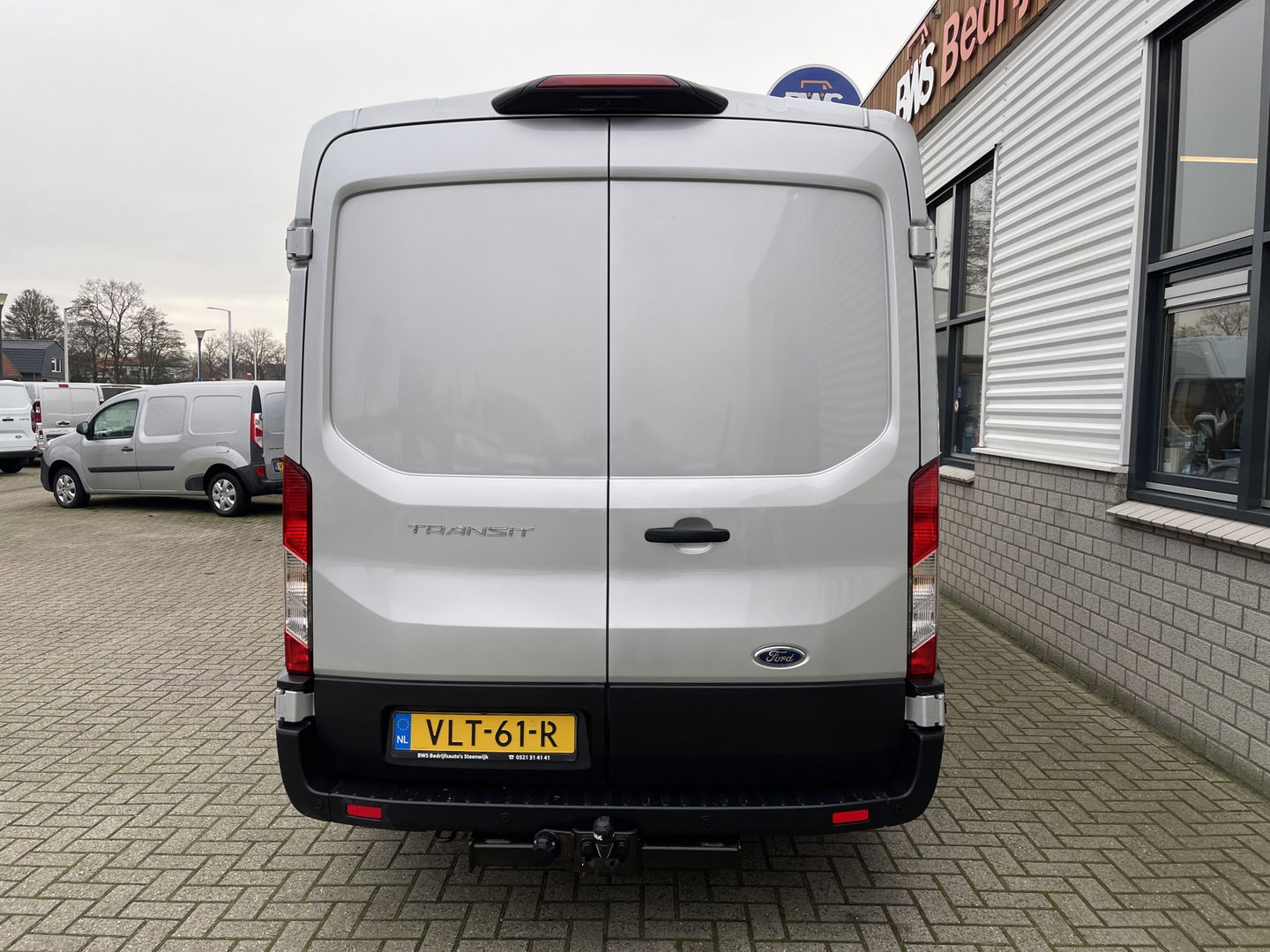 Ford Transit 310 2.0 TDCI 130pk / L3H2 Trend / volledig ingerichte Sortimo laadruimte met omvormer / vaste prijs rijklaar € 19.950 ex btw / lease vanaf € 336 / trekhaak / camera / airco / cruise / navi