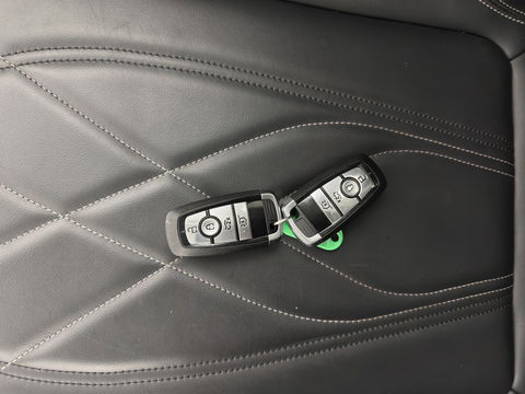 Ford Mustang Mach-E RWD 75 kWh (3-Fase) (INCL-BTW) Aut. *LUXURY-LEATHER | FULL-LED | DAB | DIGI-COCKPIT | KEYLESS | NAVI-FULLMAP | CARPLAY | HEATED-COMFORTSEATS | TOPVIEW | ADAPTIVE-CRUISE | PRIVACY-GLASS | 18'' ALU*