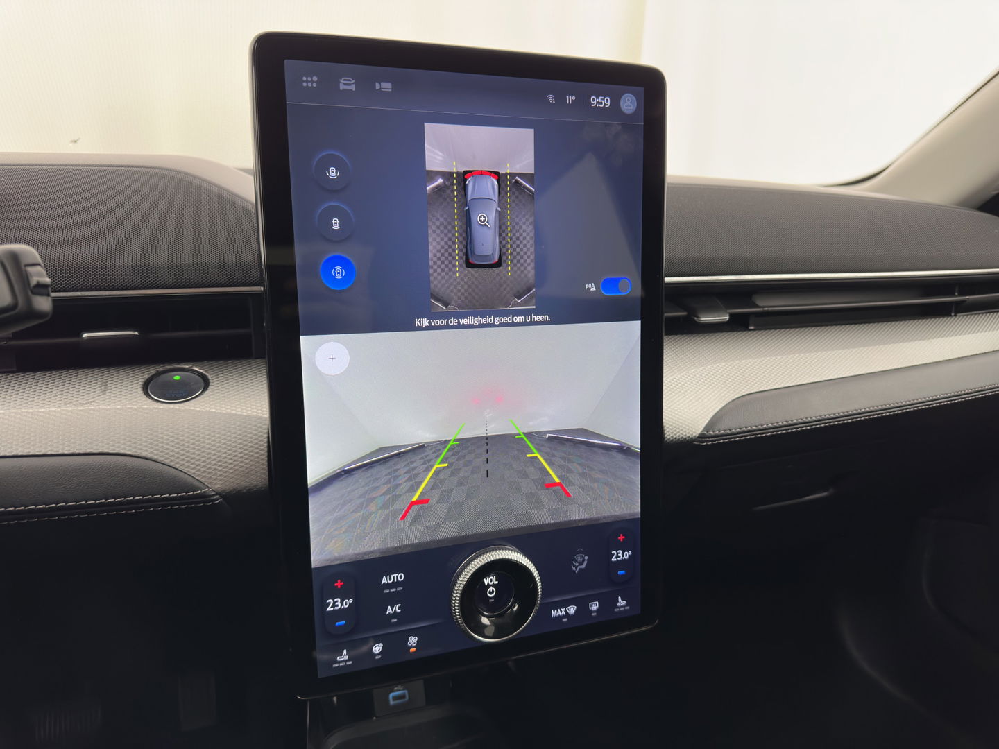 Ford Mustang Mach-E RWD 75 kWh (3-Fase) (INCL-BTW) Aut. *LUXURY-LEATHER | FULL-LED | DAB | DIGI-COCKPIT | KEYLESS | NAVI-FULLMAP | CARPLAY | HEATED-COMFORTSEATS | TOPVIEW | ADAPTIVE-CRUISE | PRIVACY-GLASS | 18'' ALU*