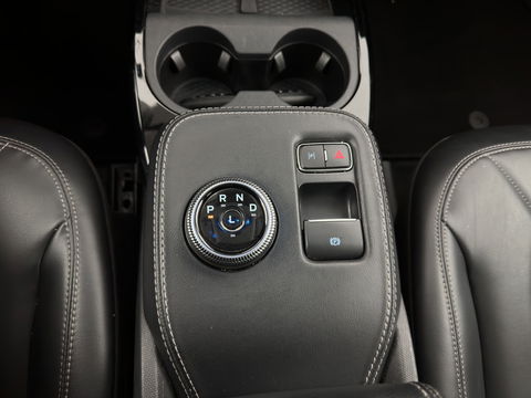 Ford Mustang Mach-E RWD 75 kWh (3-Fase) (INCL-BTW) Aut. *LUXURY-LEATHER | FULL-LED | DAB | DIGI-COCKPIT | KEYLESS | NAVI-FULLMAP | CARPLAY | HEATED-COMFORTSEATS | TOPVIEW | ADAPTIVE-CRUISE | PRIVACY-GLASS | 18'' ALU*