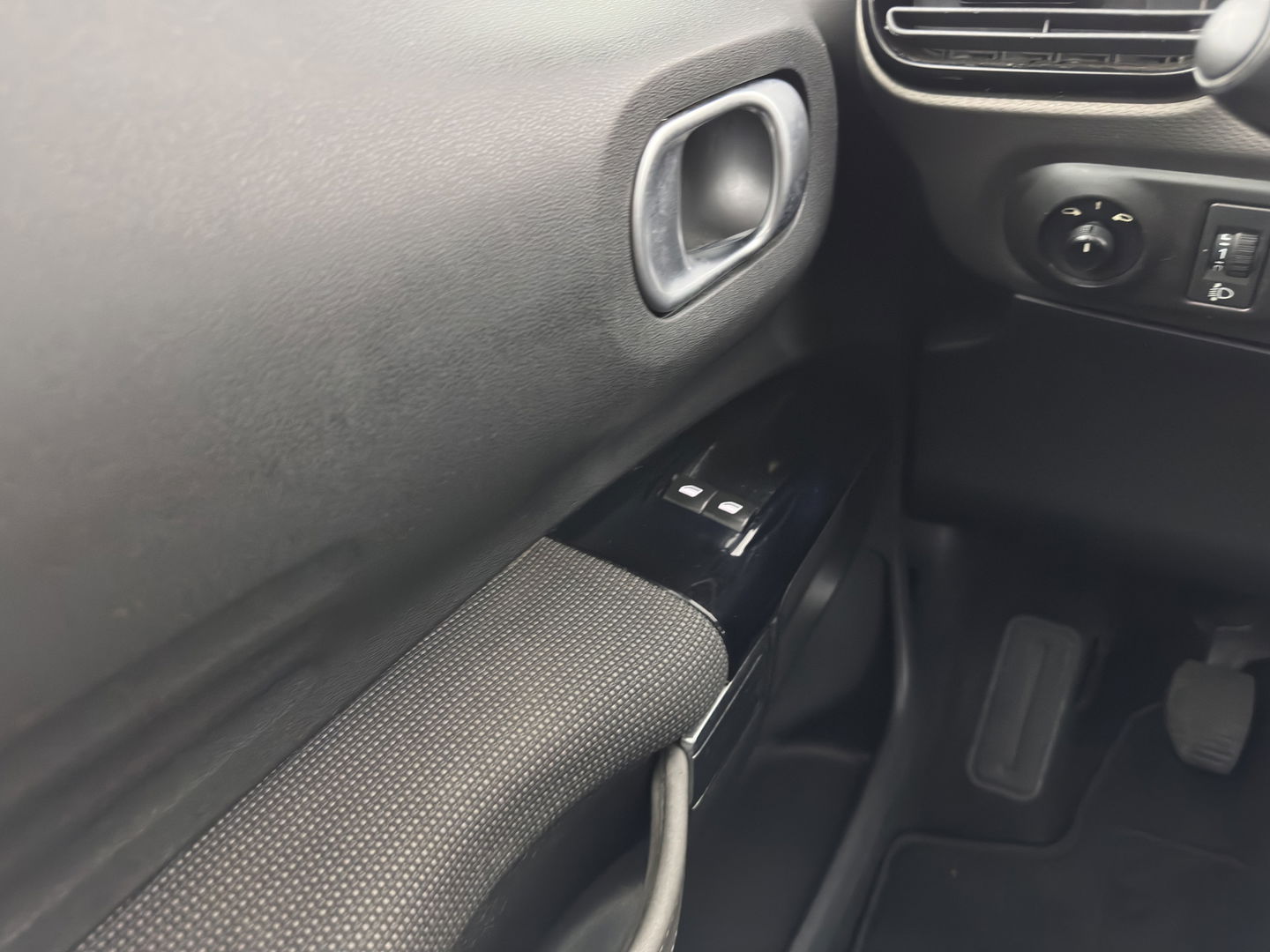 Citroën C4 Cactus 1.6 BlueHDi Feel *NAVI-FULLMAP | COMFORT-SEATS | ECC | PDC | DIGI-COCKPIT | CRUISE *