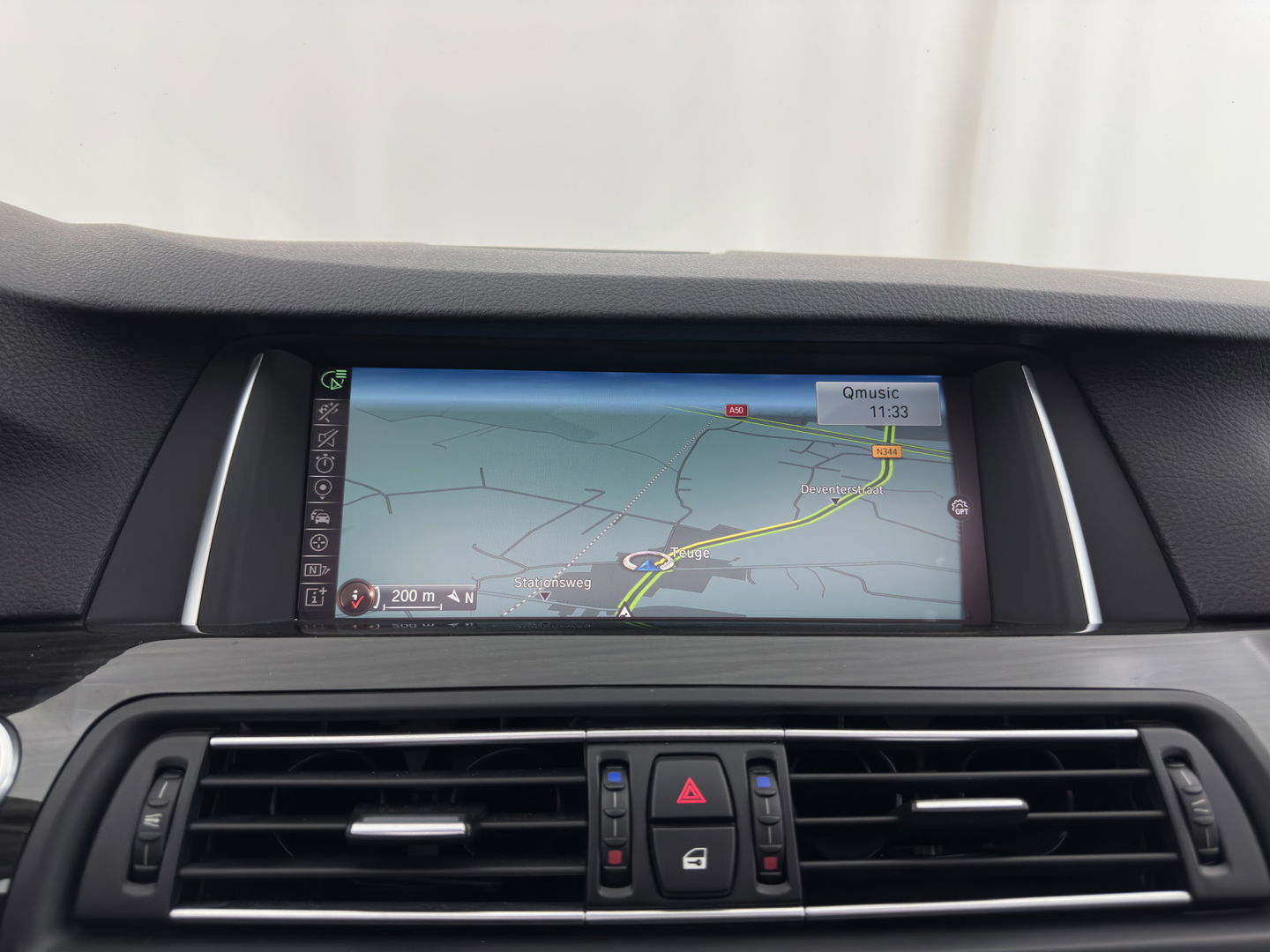 BMW 5 Serie Touring 525d High Executive Luzxury-Line Aut.*PANO | LUXURY-LEATHER | BI-XENON | DIGI-COCKPIT | HARMAN/KARDON-AUDIO  MEMORY-PACK | HEATED-COMFORTSEATS | NAVI-FULLMAP | ECC | PRIVACY-GLASS | CAMERA | LANE-ASSIST | PDC | TOWBAR | 18"A