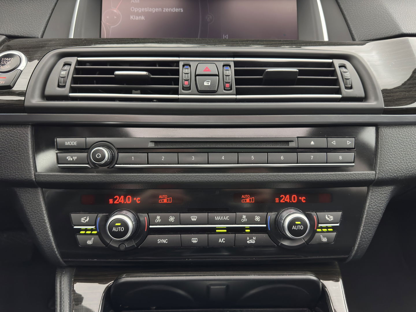 BMW 5 Serie Touring 525d High Executive Luzxury-Line Aut.*PANO | LUXURY-LEATHER | BI-XENON | DIGI-COCKPIT | HARMAN/KARDON-AUDIO  MEMORY-PACK | HEATED-COMFORTSEATS | NAVI-FULLMAP | ECC | PRIVACY-GLASS | CAMERA | LANE-ASSIST | PDC | TOWBAR | 18"A