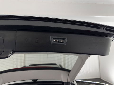 BMW 5 Serie Touring 525d High Executive Luzxury-Line Aut.*PANO | LUXURY-LEATHER | BI-XENON | DIGI-COCKPIT | HARMAN/KARDON-AUDIO  MEMORY-PACK | HEATED-COMFORTSEATS | NAVI-FULLMAP | ECC | PRIVACY-GLASS | CAMERA | LANE-ASSIST | PDC | TOWBAR | 18"A