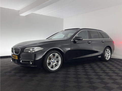BMW 5 Serie Touring 525d High Executive Luzxury-Line Aut.*PANO | LUXURY-LEATHER | BI-XENON | DIGI-COCKPIT | HARMAN/KARDON-AUDIO  MEMORY-PACK | HEATED-COMFORTSEATS | NAVI-FULLMAP | ECC | PRIVACY-GLASS | CAMERA | LANE-ASSIST | PDC | TOWBAR | 18"A