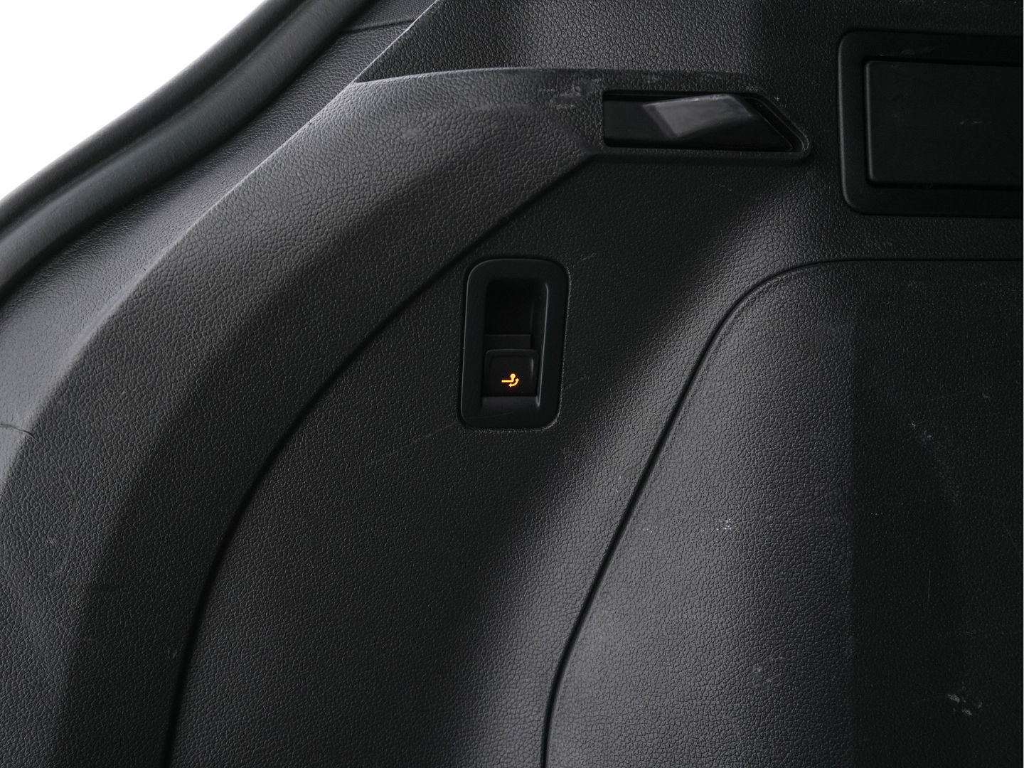 Volkswagen Tiguan 1.4 TSI R-Line Business+ (Plug-in) (INCL-BTW) Aut. *PANO | FULL-LED | ADAPTIVE-CRUISE | DIGI-COCKPIT | HEATED-COMFORTSEATS | NAV-FULLMAP | DAB+ | TOWBAR | PRIVACY-GLASS | ECC | PDC | 19''ALU