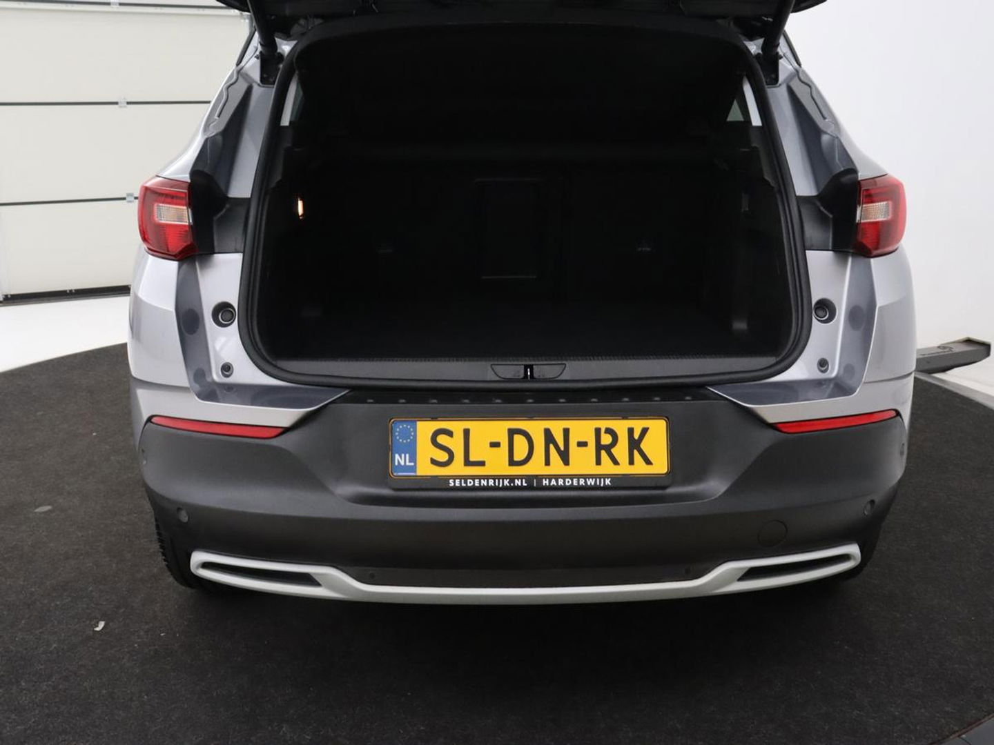 Opel Grandland X 1.6 Turbo Hybrid Ultimate | Stoelventilatie | Leder | 360 Camera | Carplay | Keyless | 19'' | Navigatie | Full LED | Parkeerhulp | Stoelverwarming | PHEV | Plug In