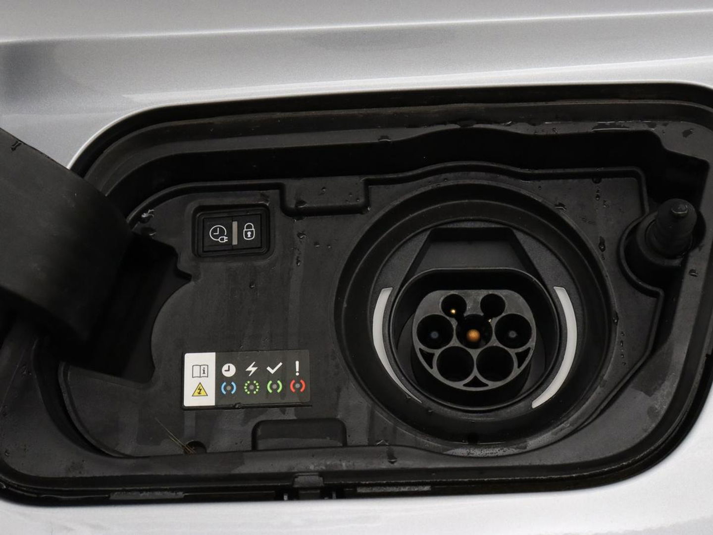 Opel Grandland X 1.6 Turbo Hybrid Ultimate | Stoelventilatie | Leder | 360 Camera | Carplay | Keyless | 19'' | Navigatie | Full LED | Parkeerhulp | Stoelverwarming | PHEV | Plug In