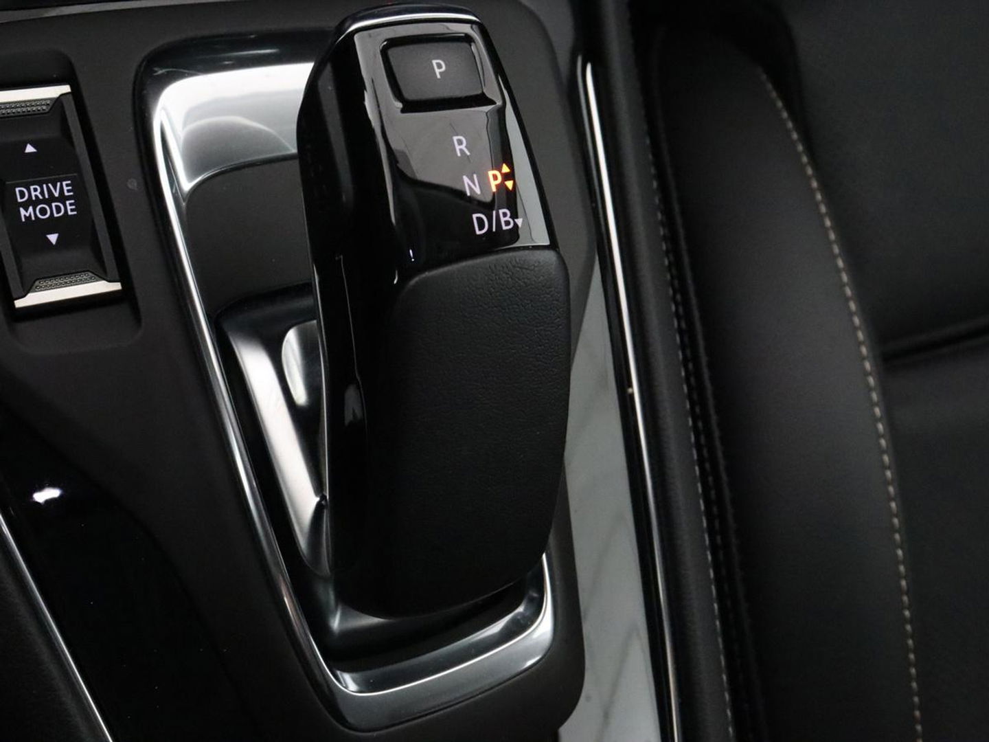 Opel Grandland X 1.6 Turbo Hybrid Ultimate | Stoelventilatie | Leder | 360 Camera | Carplay | Keyless | 19'' | Navigatie | Full LED | Parkeerhulp | Stoelverwarming | PHEV | Plug In