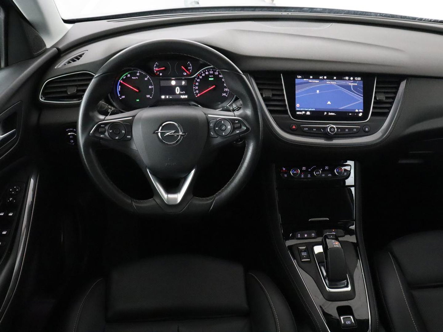 Opel Grandland X 1.6 Turbo Hybrid Ultimate | Stoelventilatie | Leder | 360 Camera | Carplay | Keyless | 19'' | Navigatie | Full LED | Parkeerhulp | Stoelverwarming | PHEV | Plug In