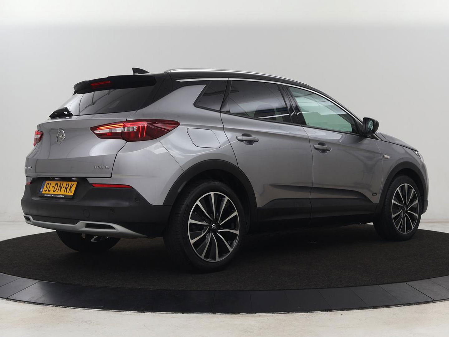 Opel Grandland X 1.6 Turbo Hybrid Ultimate | Stoelventilatie | Leder | 360 Camera | Carplay | Keyless | 19'' | Navigatie | Full LED | Parkeerhulp | Stoelverwarming | PHEV | Plug In