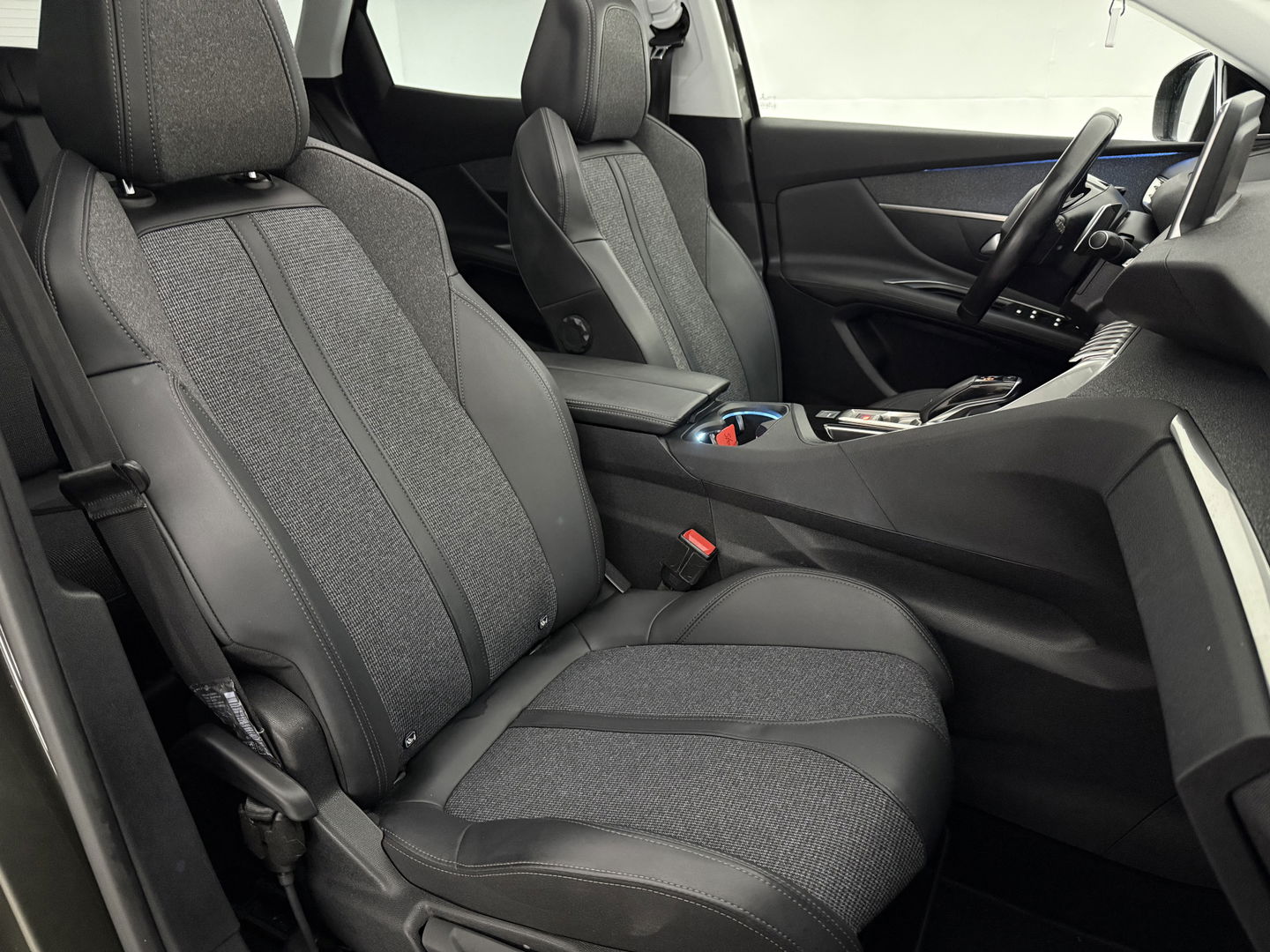 Peugeot 3008 1.2 PureTech | Pano | Virtual | Sfeer | Camera | Carplay | Trekh. | Keyless | NAP