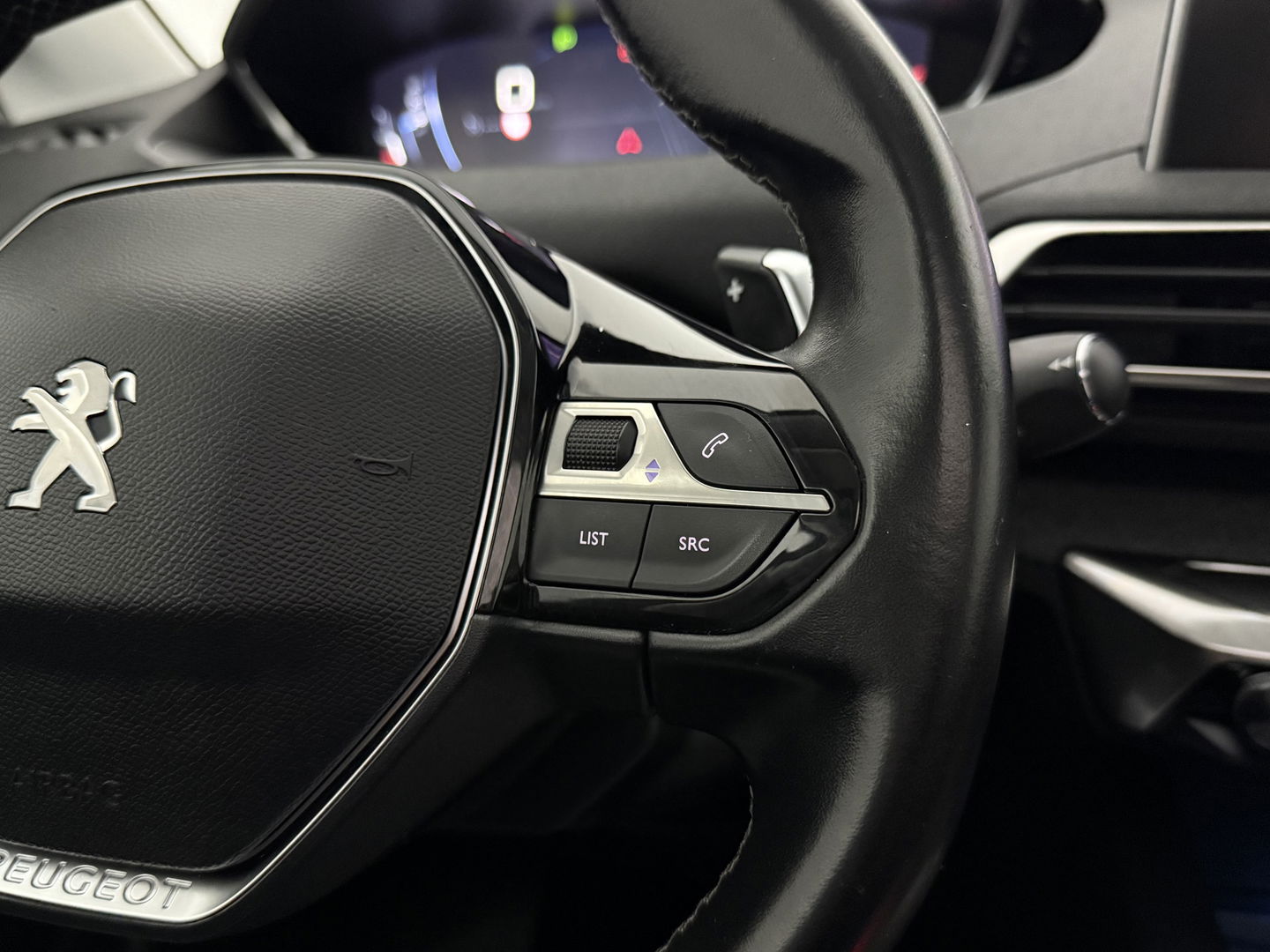 Peugeot 3008 1.2 PureTech | Pano | Virtual | Sfeer | Camera | Carplay | Trekh. | Keyless | NAP