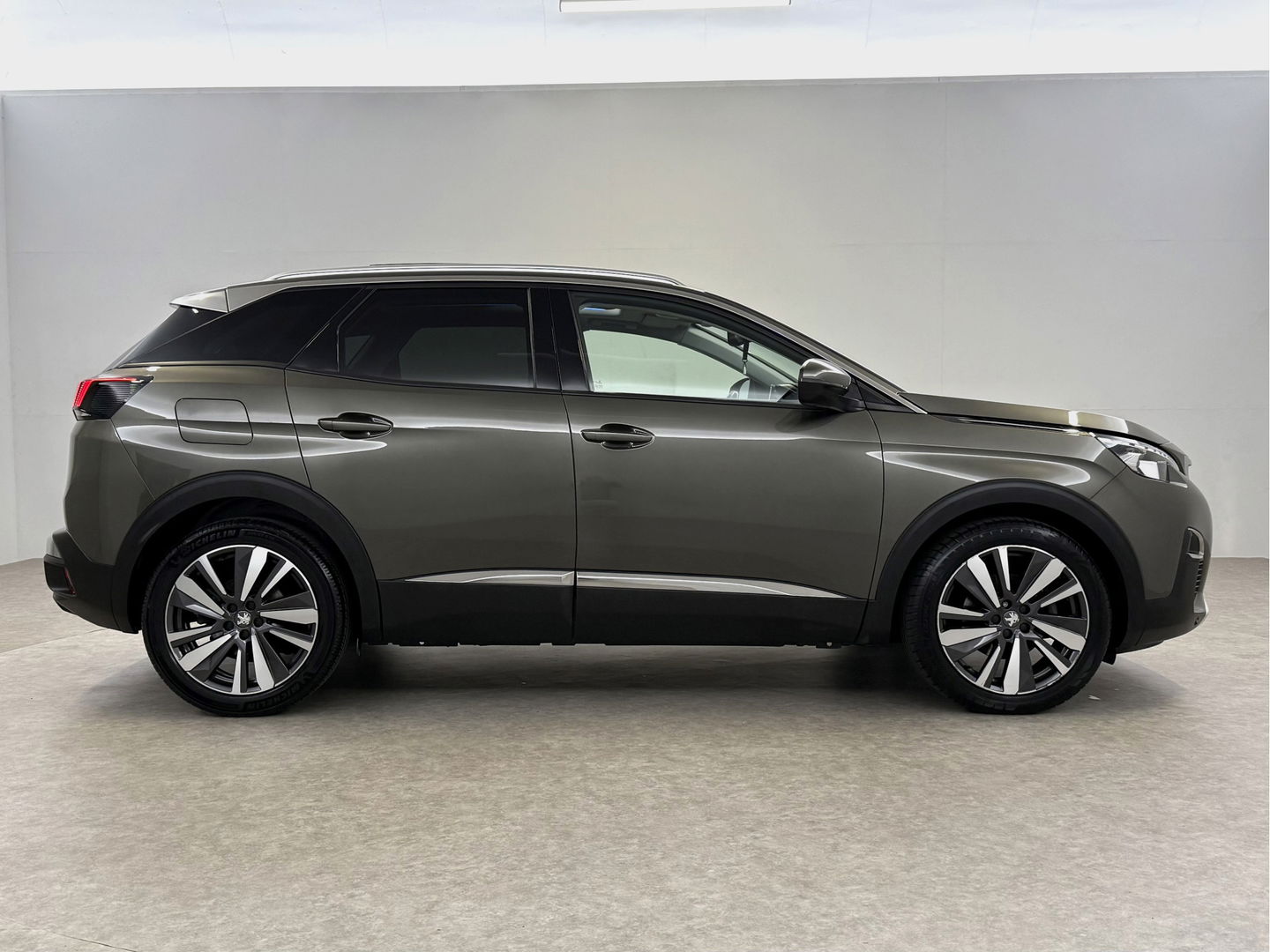 Peugeot 3008 1.2 PureTech | Pano | Virtual | Sfeer | Camera | Carplay | Trekh. | Keyless | NAP