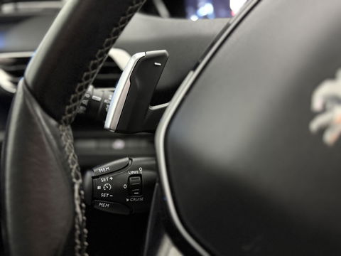 Peugeot 3008 1.2 PureTech | Pano | Virtual | Sfeer | Camera | Carplay | Trekh. | Keyless | NAP