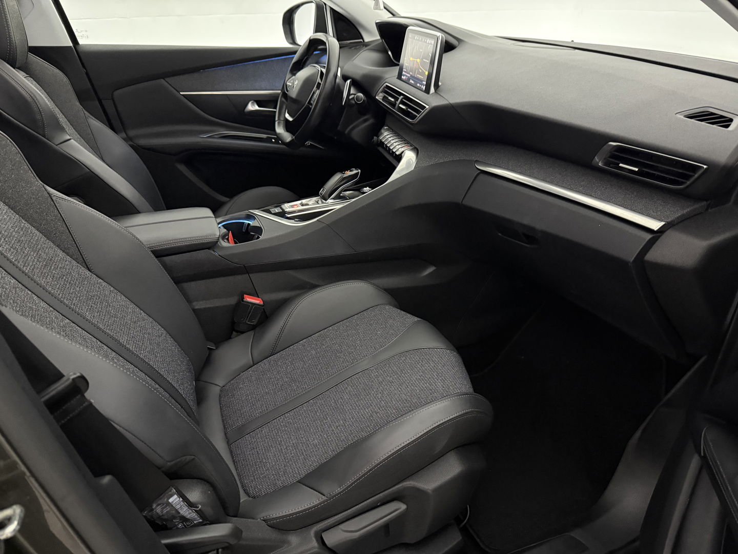 Peugeot 3008 1.2 PureTech | Pano | Virtual | Sfeer | Camera | Carplay | Trekh. | Keyless | NAP