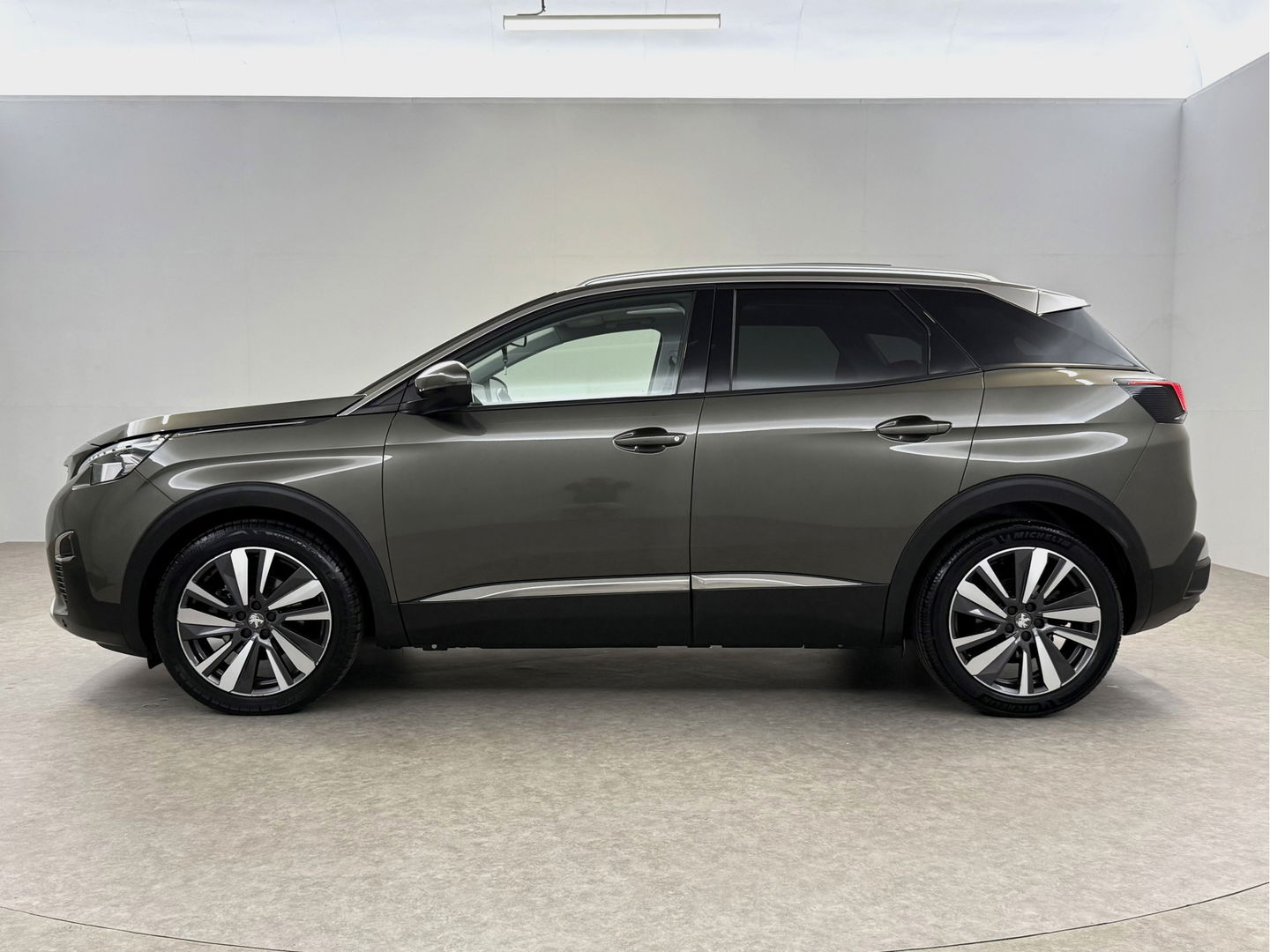Peugeot 3008 1.2 PureTech | Pano | Virtual | Sfeer | Camera | Carplay | Trekh. | Keyless | NAP