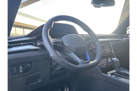 Volkswagen Arteon Shooting Brake 2.0 TSI R 320PK AUTOMAAT 4MOTION PANORAMA HEADUP.