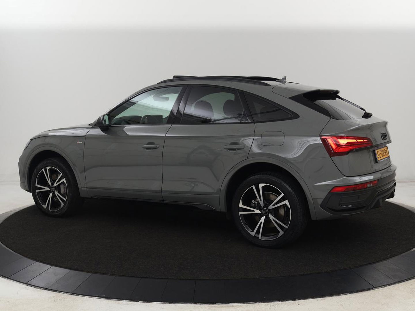 Audi Q5 Sportback 50 TFSIe S edition | Panoramadak | Massage | Sportstoelen | Head-Up | Stoelverwarming | Carplay | Camera | Navigatie | Matrix LED | Virtual Cockpit | PHEV | Plug In