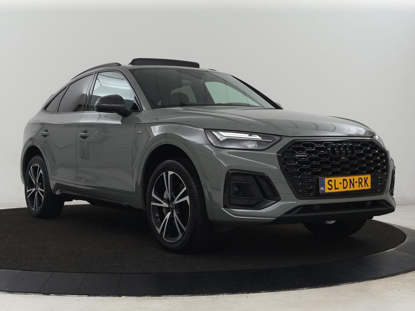 Audi Q5 Sportback 50 TFSIe S edition | Panoramadak | Massage | Sportstoelen | Head-Up | Stoelverwarming | Carplay | Camera | Navigatie | Matrix LED | Virtual Cockpit | PHEV | Plug In