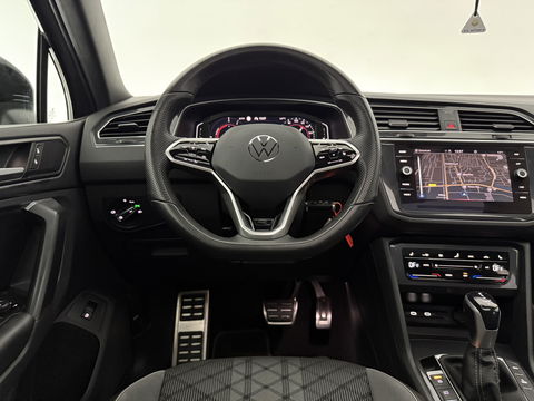 Volkswagen Tiguan 1.4 TSI eHybrid R-Line | SOH 99% | Pano | Sfeer | Adap. Cruise | Virtual | Stoel/Stuur verw. | Trekh. | Camera | Carplay