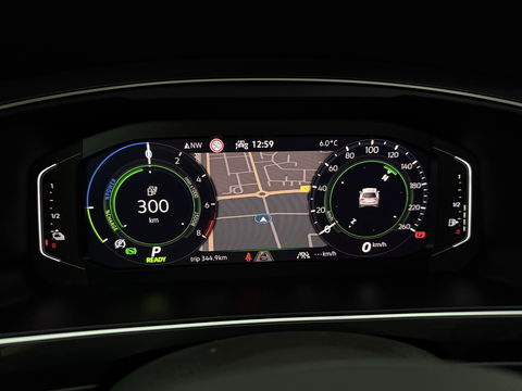 Volkswagen Tiguan 1.4 TSI eHybrid R-Line | SOH 99% | Pano | Sfeer | Adap. Cruise | Virtual | Stoel/Stuur verw. | Trekh. | Camera | Carplay