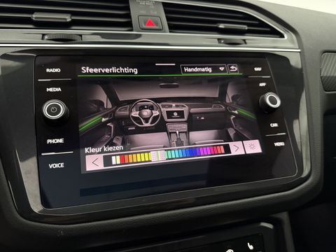 Volkswagen Tiguan 1.4 TSI eHybrid R-Line | SOH 99% | Pano | Sfeer | Adap. Cruise | Virtual | Stoel/Stuur verw. | Trekh. | Camera | Carplay