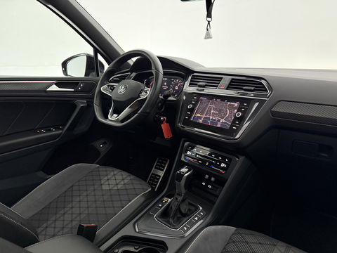 Volkswagen Tiguan 1.4 TSI eHybrid R-Line | SOH 99% | Pano | Sfeer | Adap. Cruise | Virtual | Stoel/Stuur verw. | Trekh. | Camera | Carplay