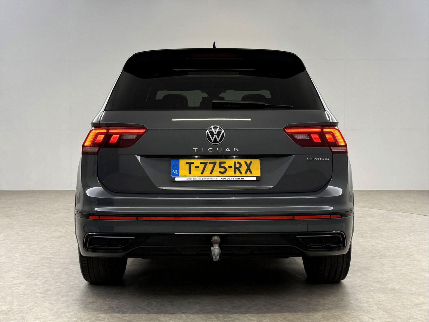 Volkswagen Tiguan 1.4 TSI eHybrid R-Line | SOH 99% | Pano | Sfeer | Adap. Cruise | Virtual | Stoel/Stuur verw. | Trekh. | Camera | Carplay