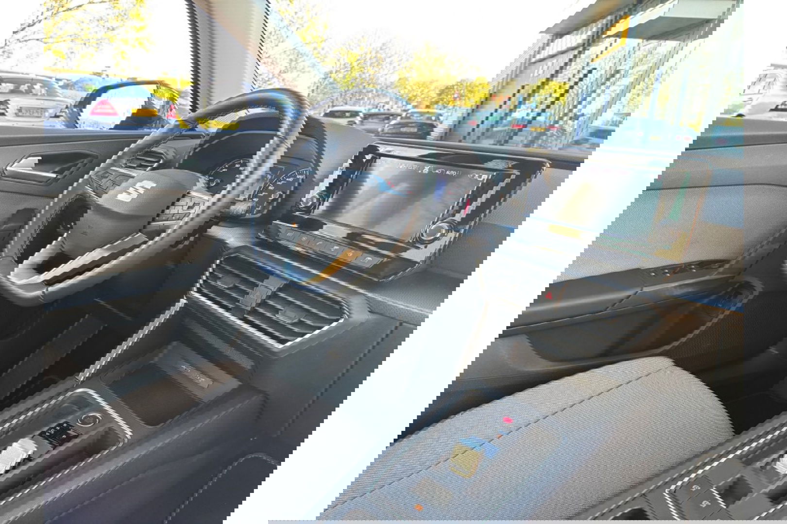 SEAT Leon 1.0 ETSI STYLE AUTOMAAT NAVI-CARPLAY WINTERPACK PDC-CAMERA.