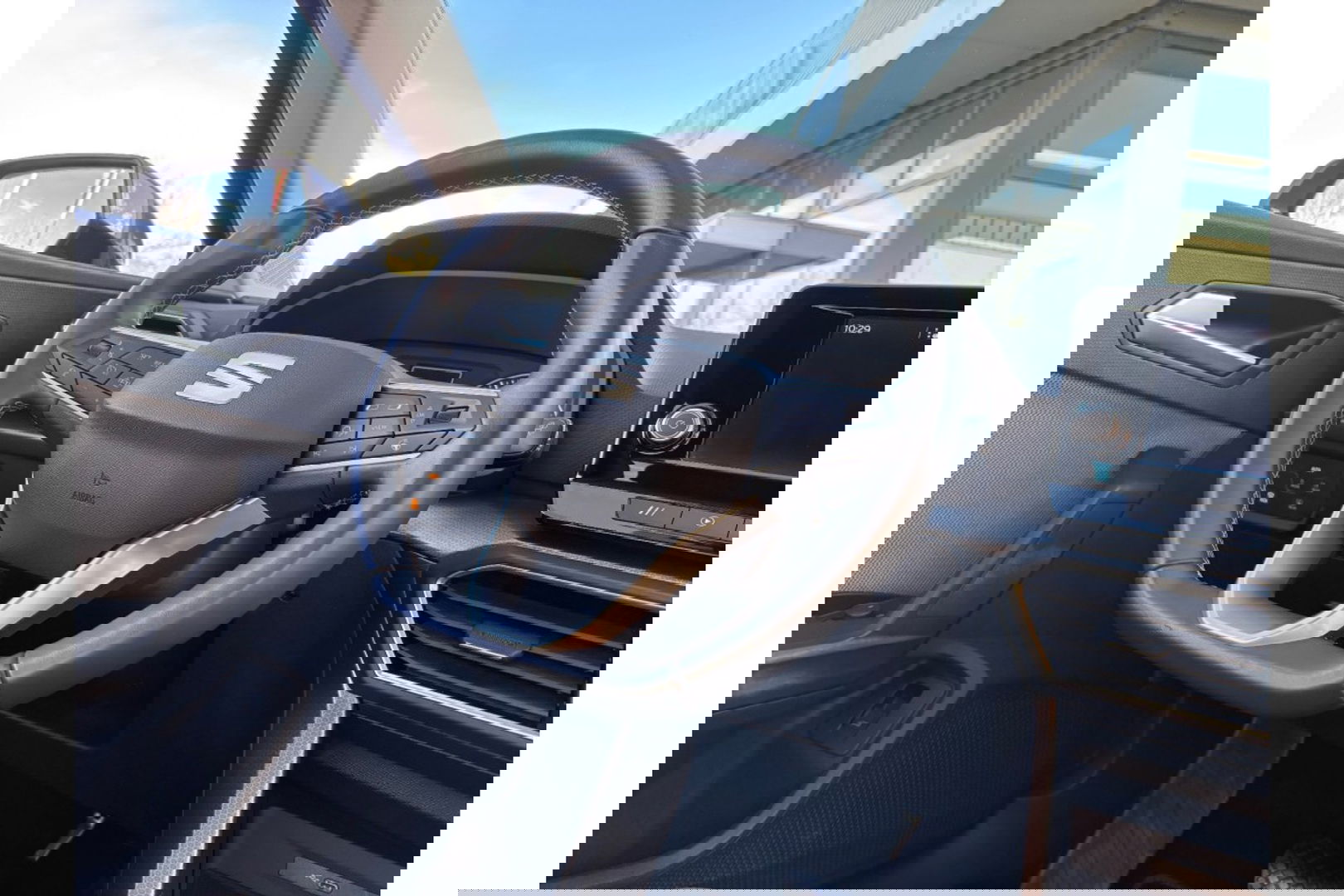 SEAT Leon 1.0 ETSI STYLE AUTOMAAT NAVI-CARPLAY WINTERPACK PDC-CAMERA.