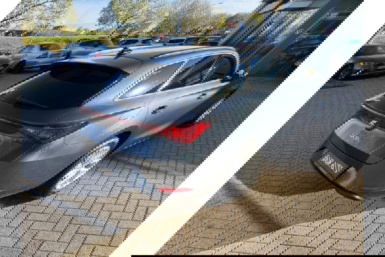 SEAT Leon 1.0 ETSI STYLE AUTOMAAT NAVI-CARPLAY WINTERPACK PDC-CAMERA.