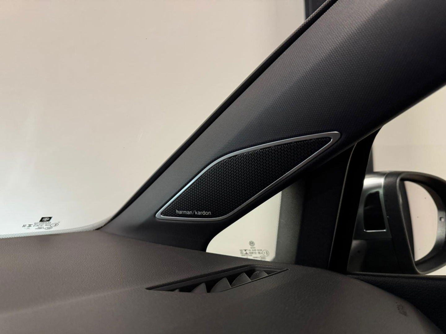 Volkswagen Golf 2.0 TSI 4Motion R PANO KEYLESS HUD