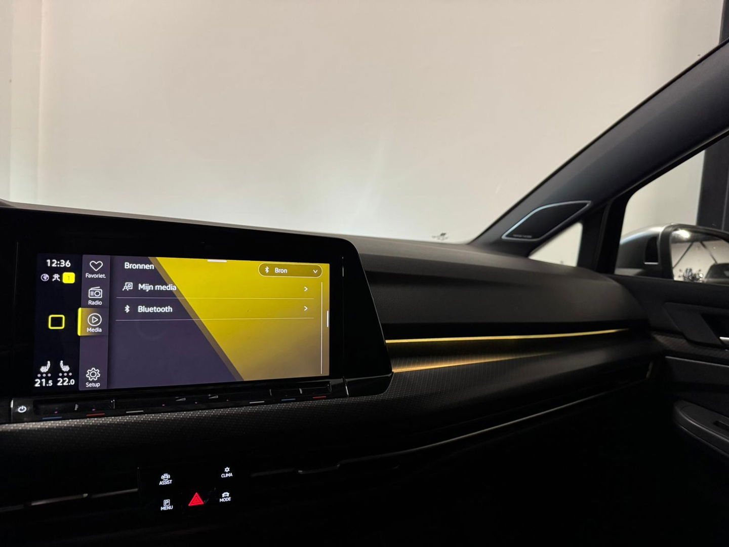 Volkswagen Golf 2.0 TSI 4Motion R PANO KEYLESS HUD