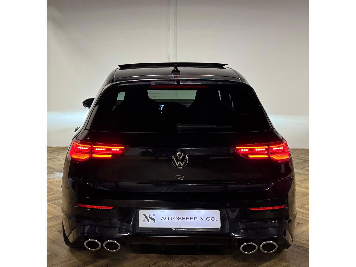 Volkswagen Golf 2.0 TSI 4Motion R PANO KEYLESS HUD