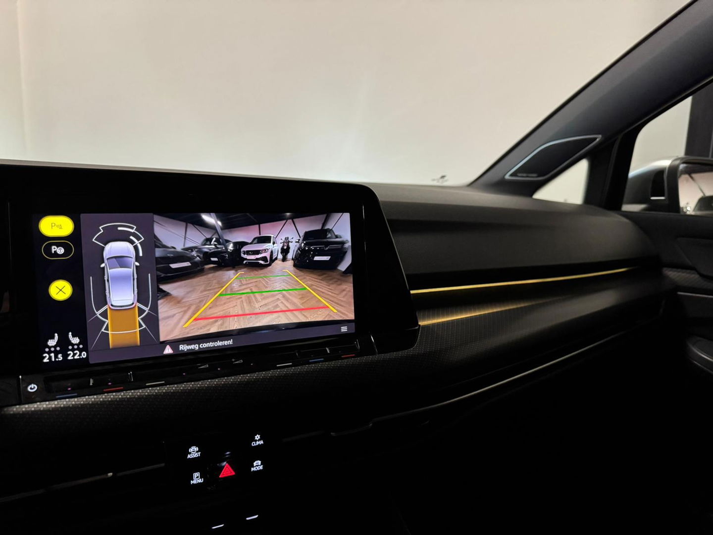 Volkswagen Golf 2.0 TSI 4Motion R PANO KEYLESS HUD