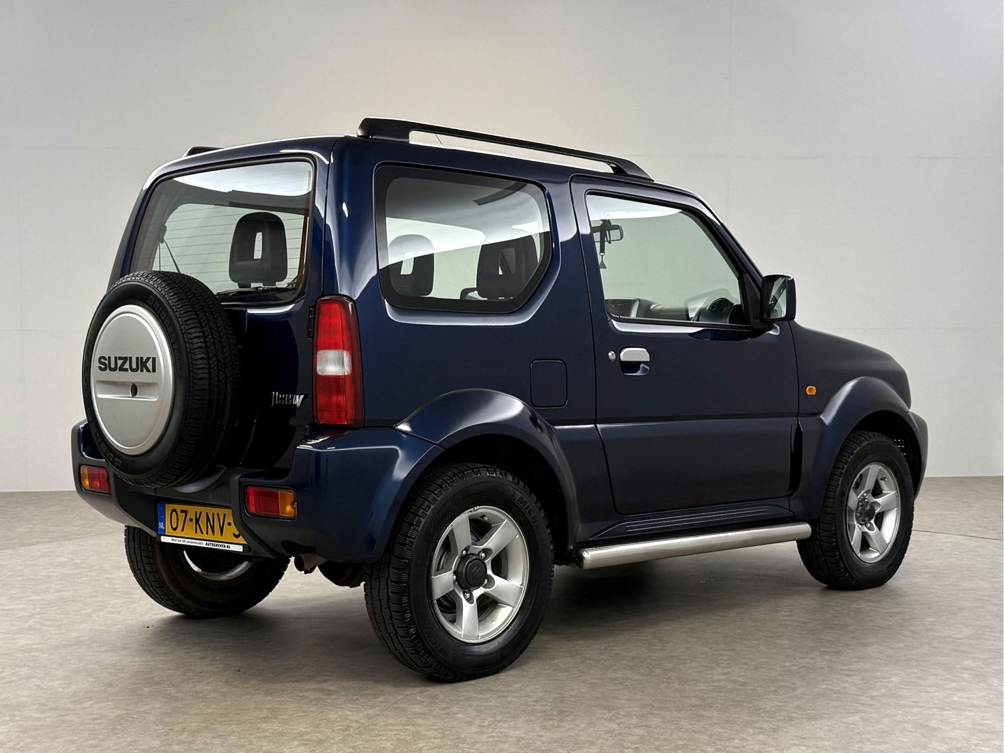 Suzuki Jimny 1.3 Exclusive | 4x4 | Airco | Bullbar | Sidebars | 15"LMV | Elektrpakket