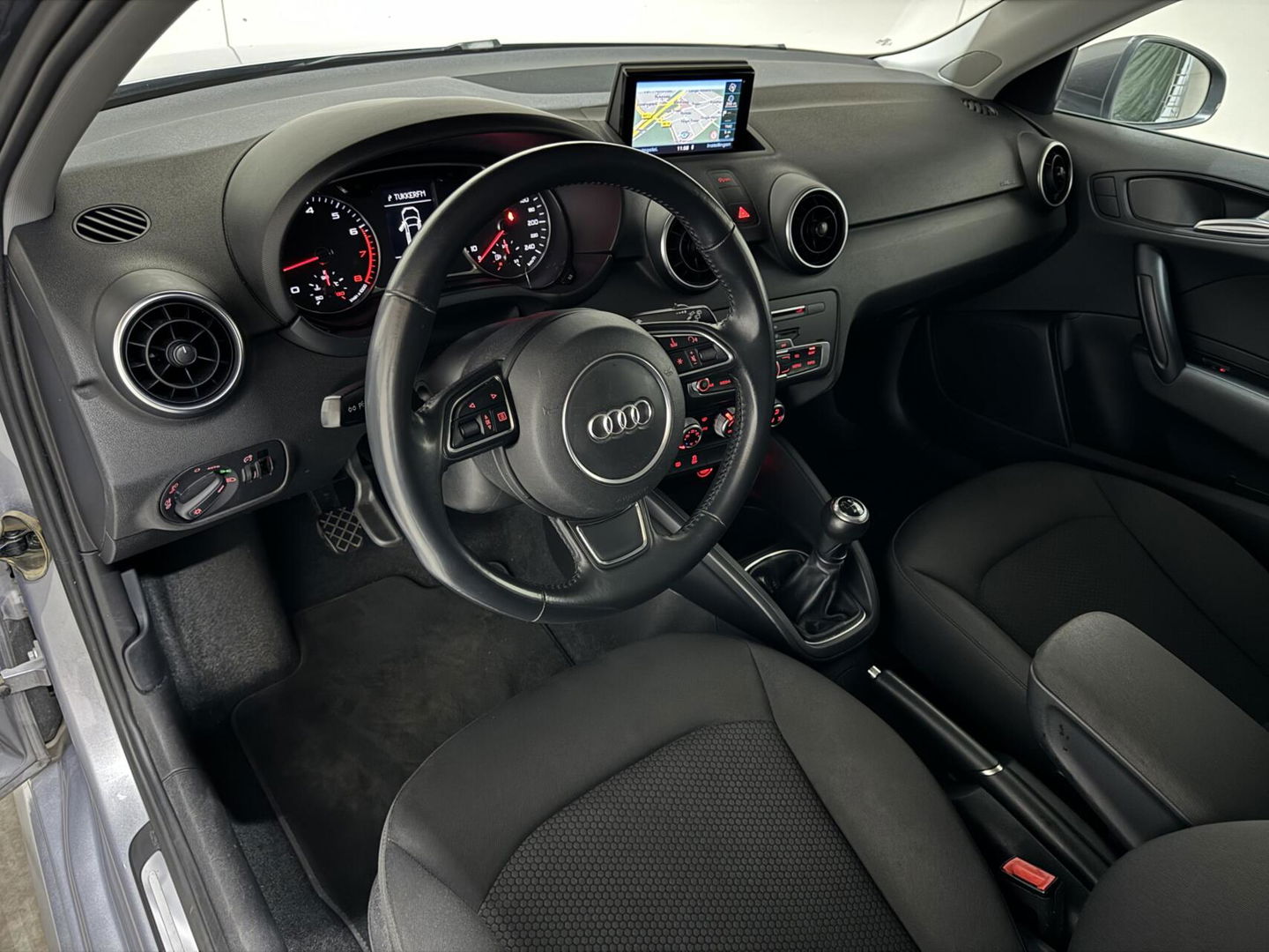Audi A1 Sportback 1.0 TFSI S-line Airco Navi Cruise PDC