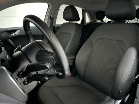 Audi A1 Sportback 1.0 TFSI S-line Airco Navi Cruise PDC